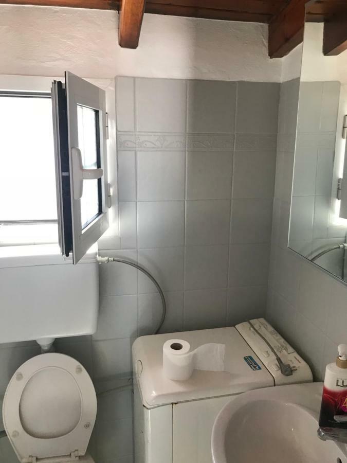 Wooden Ceiling Apartment - Close To City Center Kanali  Bagian luar foto