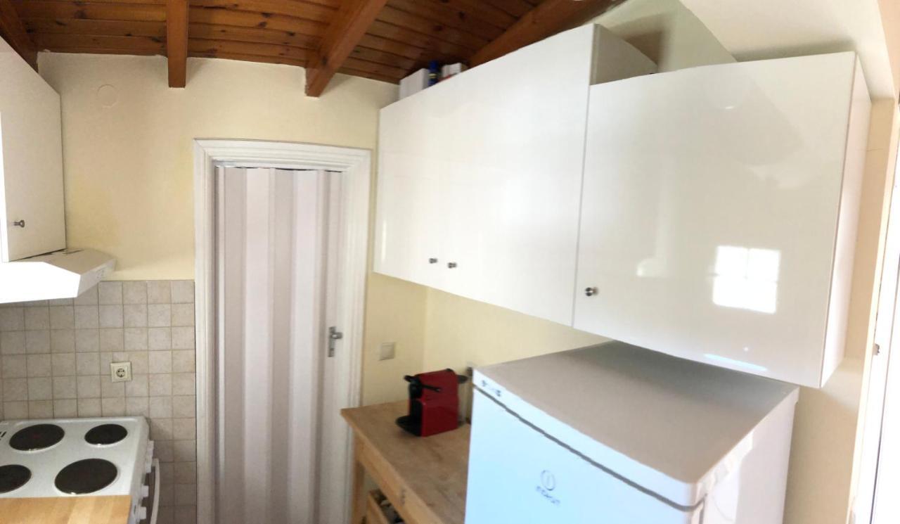Wooden Ceiling Apartment - Close To City Center Kanali  Bagian luar foto